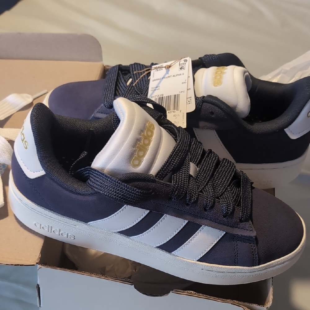 NWT Adidas Grand Court Alpha Cloud Foam Women's Dark Blue and White Tennis Shoes